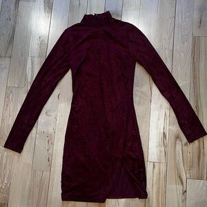 Elegant Burgundy Long Sleeve Dress